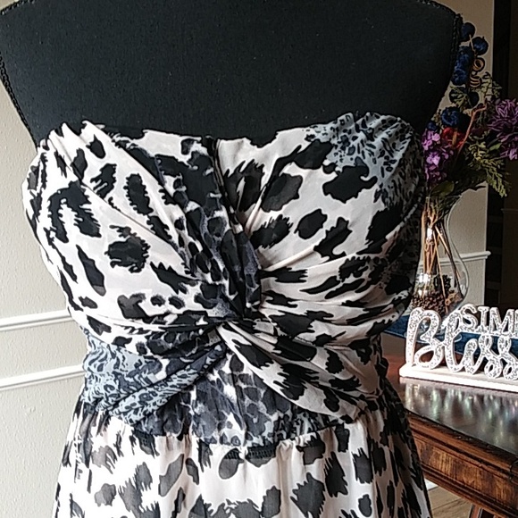 Charlotte Russe Strapless High Low Dress. Size M - Picture 13 of 17